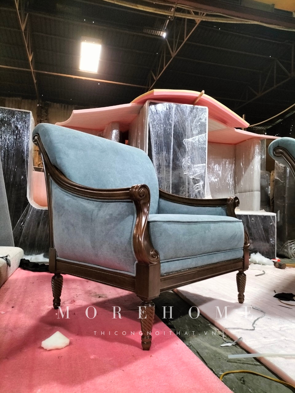 Sản xuất sofa đơn mang phong cách tân cổ điển bọc nỉ Bỉ cao cấp